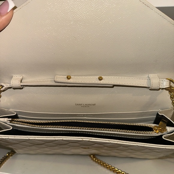 CASSANDRE ENVELOPE CHAIN WALLET IN GRAIN DE POUDRE LEATHER - Picture 3 of 4